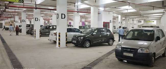 The Work of Opening The Parking was Shifted by Three to Four Months Due to Technical Reasons पार्किंग खुलने का काम तकनीकी कारणों से तीन से चार महीनें और खिसका