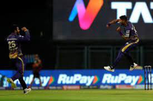 CSK vs KKR 1st inning Live Score चेन्नई ने कोलकाता को दिया 132 रन का टारगेट