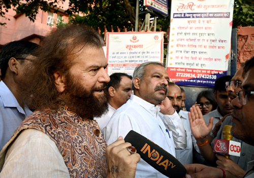 BJP MP Hans Raj Hans said किसने किया और क्या हुआ जल्द ही खुलासा किया जाएगा