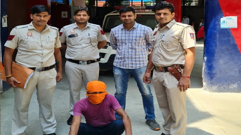 Delhi Crime: पहले मर्डर फिर लाश के साथ सेल्फी लेते हुए बनाया वीडियो, हत्यारे ने पुलिस को भी 250 KM तक दौड़ाया