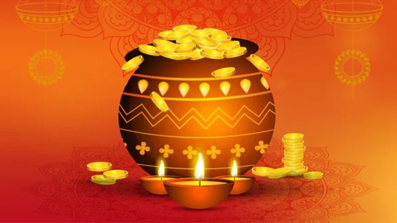 Dhanteras 2022: धनतरेस के दिन इन चीजों की करें खरीदारी, देवी लक्ष्मी का घर में होगा वास