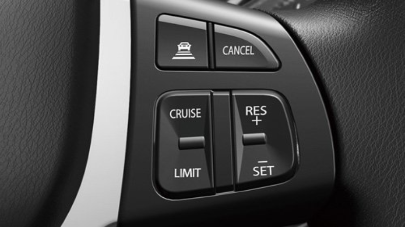 Cruise Control: कार में मौजूद ये काम के ये फीचर, जानें कैसे करते है ये काम