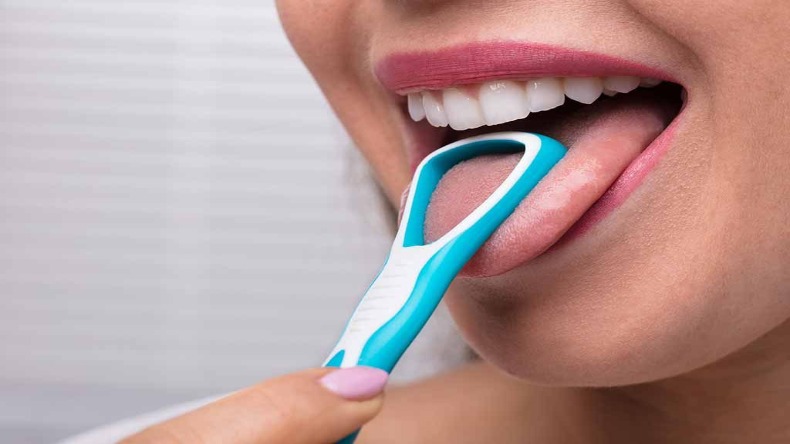 Tongue Cleaning Tips: दांत ही नहीं जीभ की सफाई भी है जरूरी, जानें कैसे करने चाहिए साफ