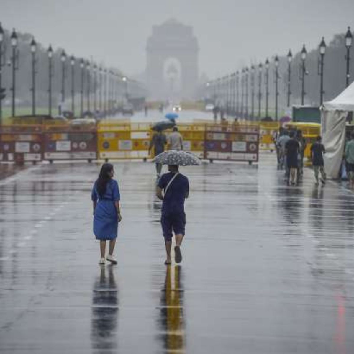 Weather update:दिल्ली में आज हल्की बारिश की संभावना, जानें क्या रहेगा न्यूनतम तापमान