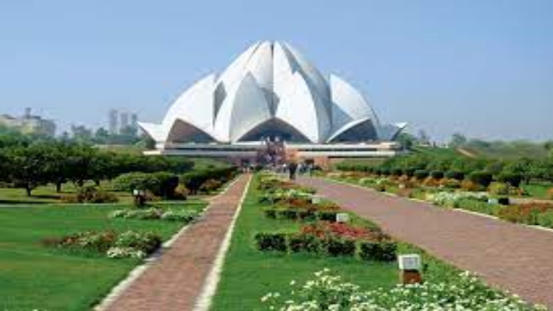 Delhi Lotus Temple: दिल्‍ली के प्रमुख आकर्षणों में से एक है लोटस टेंपल, जाने किस दिन रहता है बंद और क्या इसकी खासियत