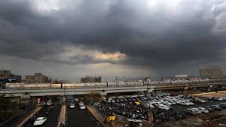 Delhi Weather Update: पुरी तरह बदल गई दिल्ली की मौसम की फिजा, जानें IMD की आज की लेटेस्ट अपडेट