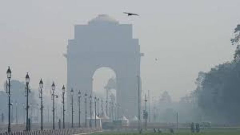 Delhi Air Pollution: दिल्ली-NCR में हवा बना जहरीला, जानिए कहा कितना रहा AQI