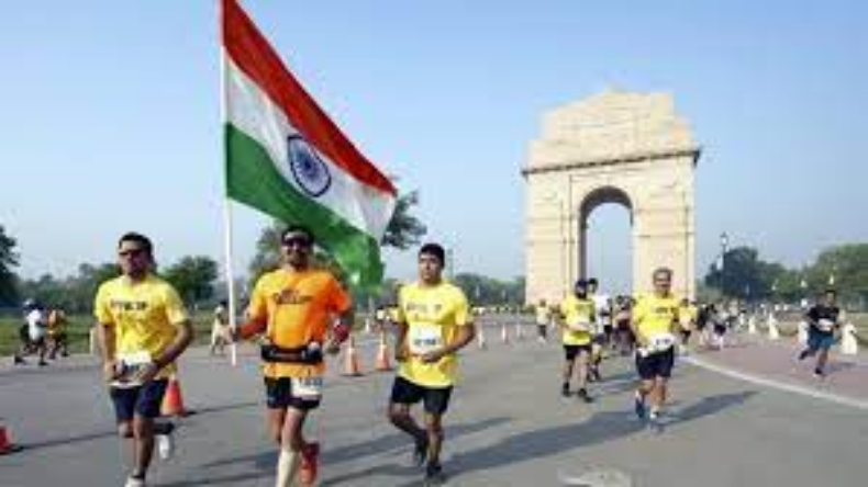 Delhi Half Marathon: दिल्ली Half Marathon में जमकर दौड़ी दिल्ली, लोगों में दिखा उत्साह