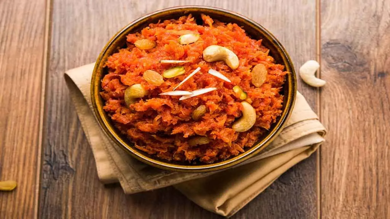 Gajar Ka Halwa: घर पर ही ऐसे बनाएं गाजर के हलवा, कोई ज्यादा मेहनत नहीं, हलवाई भी पूछेगा-बनाना कहां से सीखा