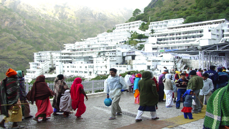 Vaishno Devi: नए साल पर मां वैष्णो देवी के दर्शन करने जा रहे हैं तो नोट कर लें ये 5 बातें