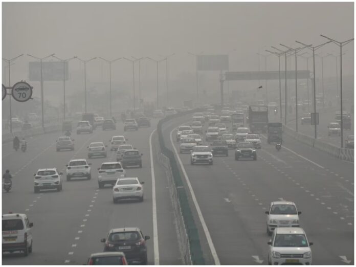 Delhi Pollution: प्रदूषण ने दिल्लीवालों की फिर बढ़ाई टेंशन, GRAP-3 लागू, जानें किन कामों पर लगा प्रतिबंध