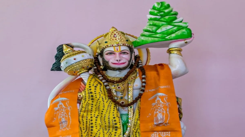 Hanuman Ji: बजरंगबली की कौन सी तस्वीर घर में रखने से खुलेंगे तरक्की के रास्ते? जानें 