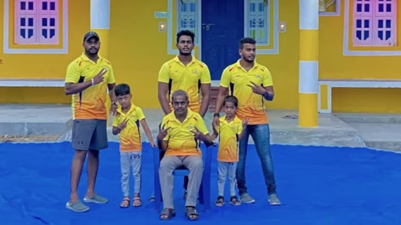 MS Dhoni: MS धोनी के फैन ने किया सुसाइड, CSK के रंग में रंगा पूरा घर, Video Viral