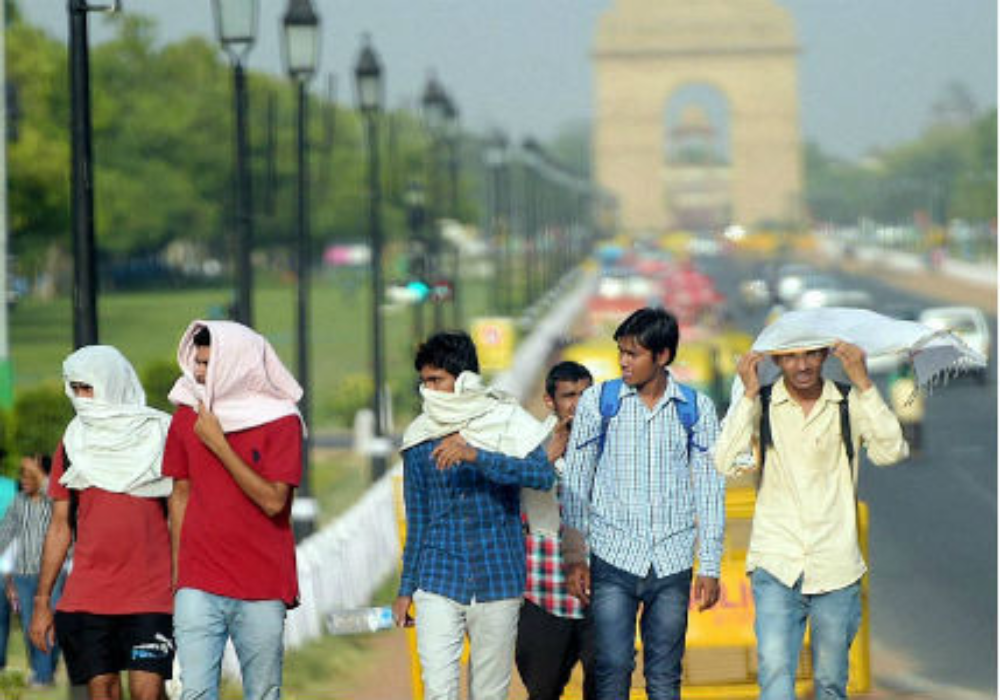 Delhi Weather: खूब छूट रहे पसीने, जानिए दिल्ली के मौसम पर क्या है IMD का ताजा अपडेट