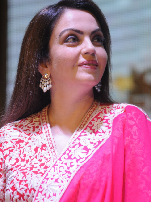 Nita Ambani की नई कार देखो, कीमत तो हिलाकर रख देगी