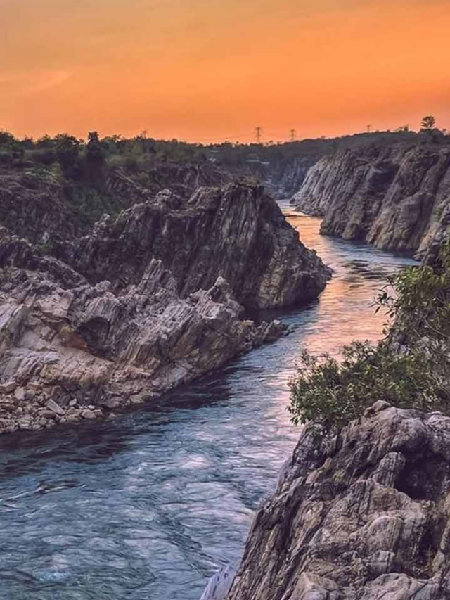 भारत की वो सड़क, जो चमत्कारी है लेकिन खतरनाक भी