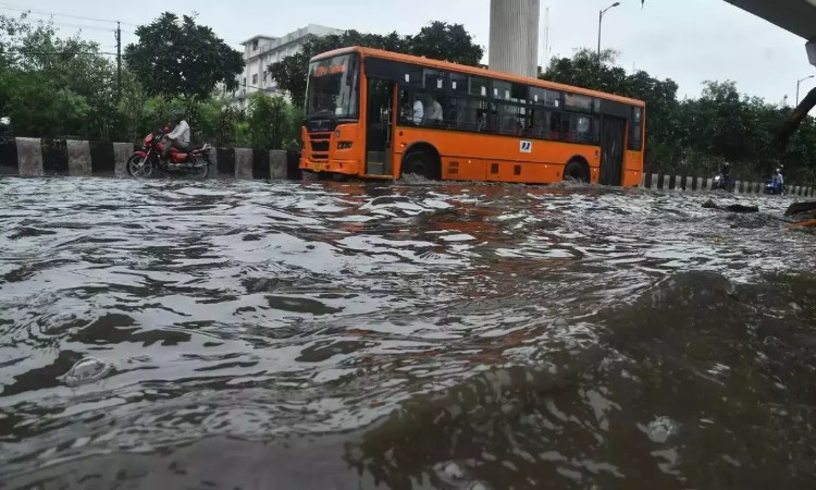 Delhi WaterLogging: दिल्ली सरकार का जलभराव के समस्या पर अहम कदम, किराड़ी में बनेगा 4.5 किमी लंबा ड्रेन