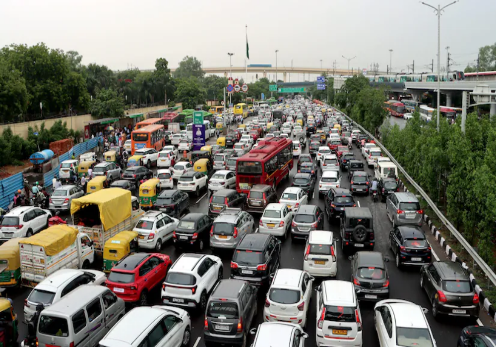 Independence Day Traffic Advisory: दिल्ली में कल सुबह 4 बजे से चलेगी मेट्रो, घर से निकलने से पहले पढ़ लें ट्रैफिक एडवाइजरी